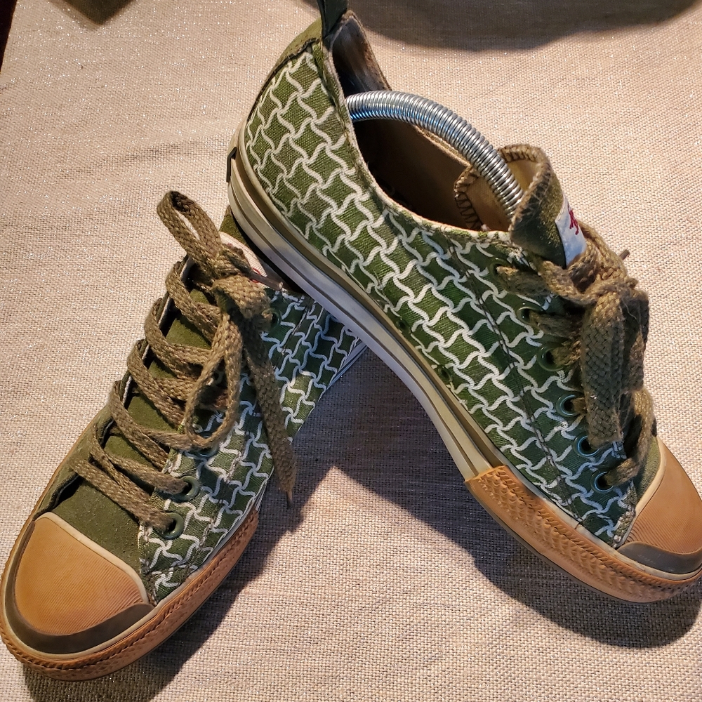 Original Penguin Sneakers Size 9